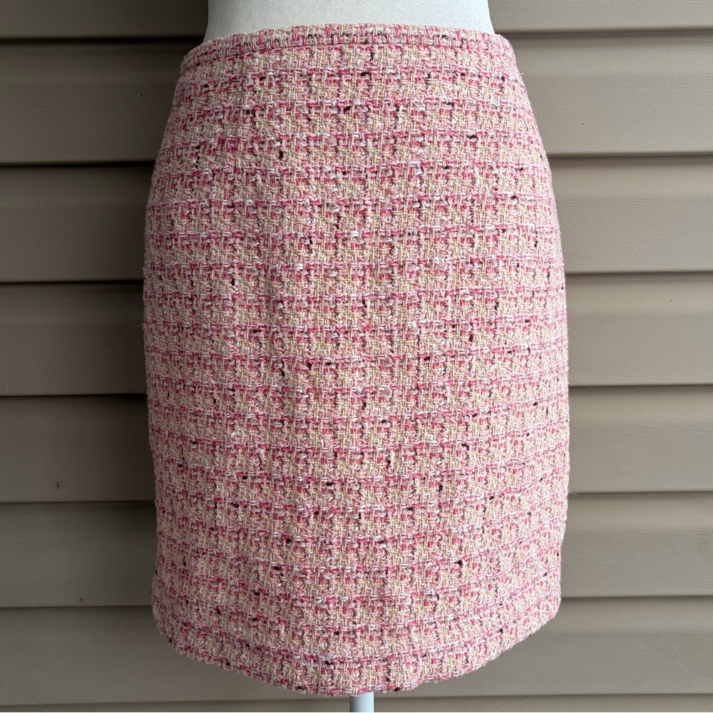 •Ann Taylor• Classic Pink Tweed Pencil Skirt – Size 10
